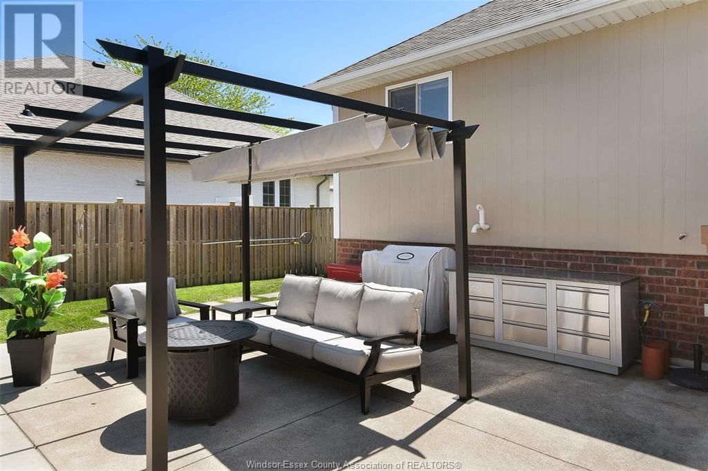 220 KING JAMES AVENUE Image 11