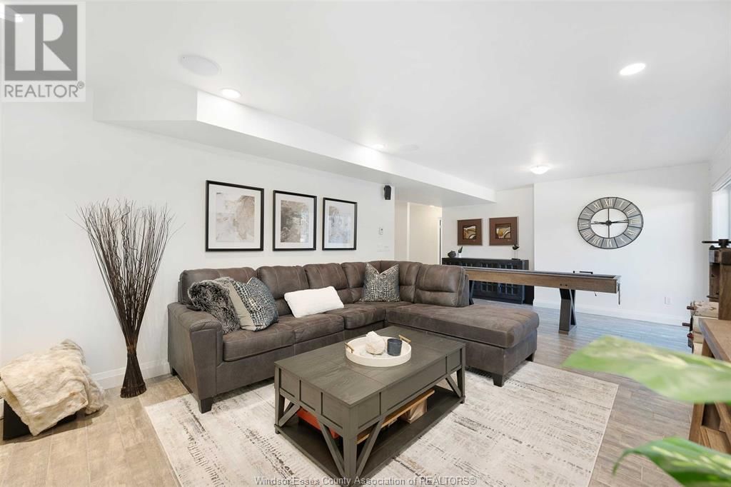 220 KING JAMES AVENUE Image 32
