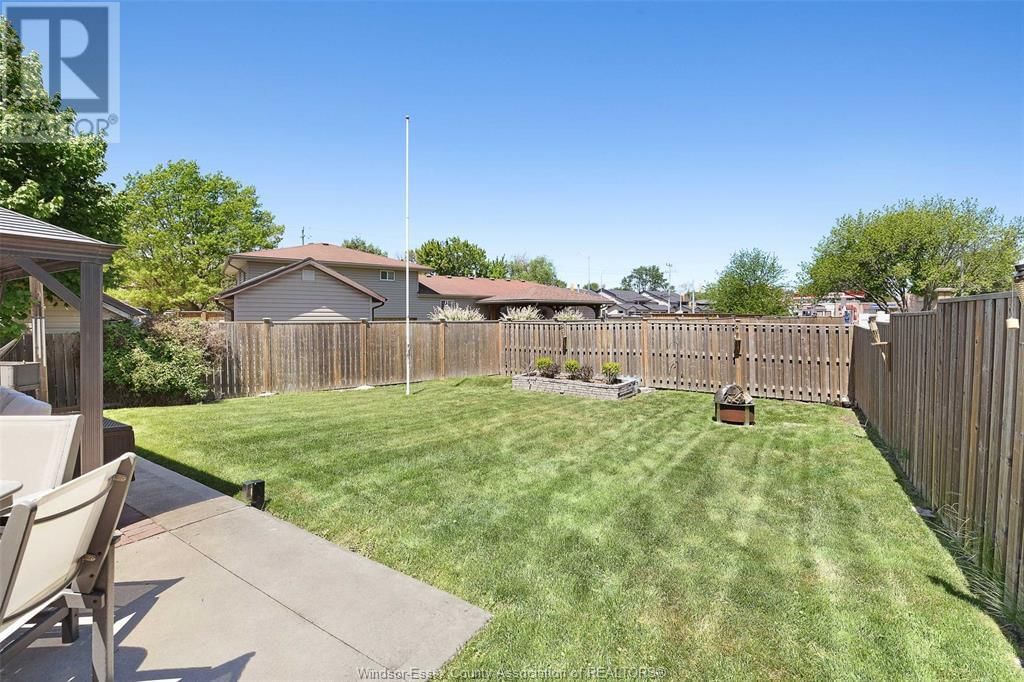 220 KING JAMES AVENUE Image 5