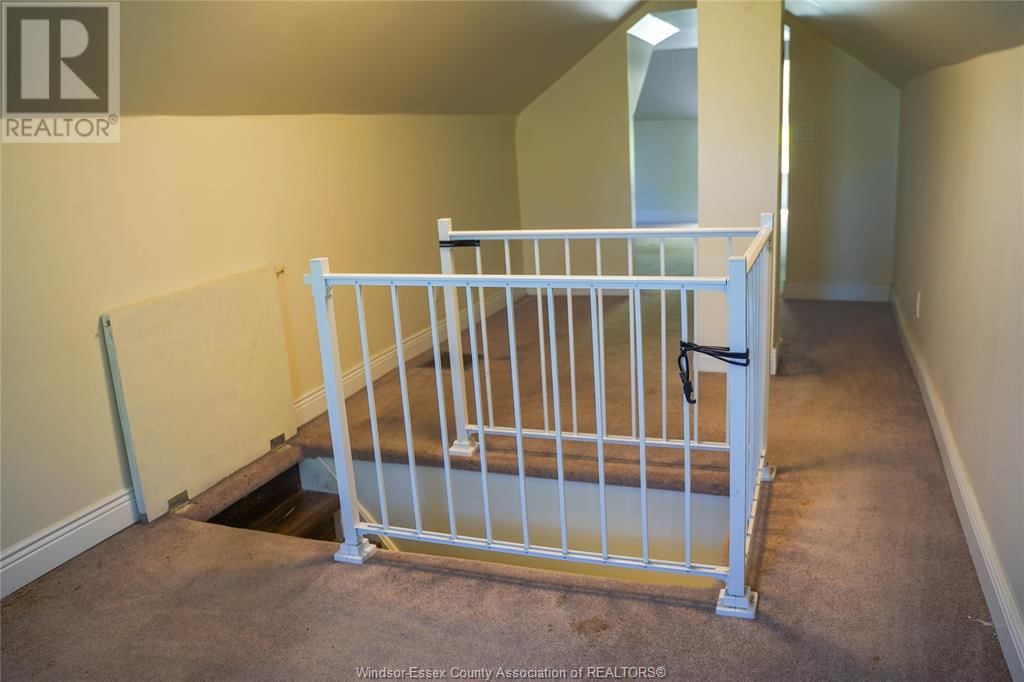 1070 CAMPBELL Image 20