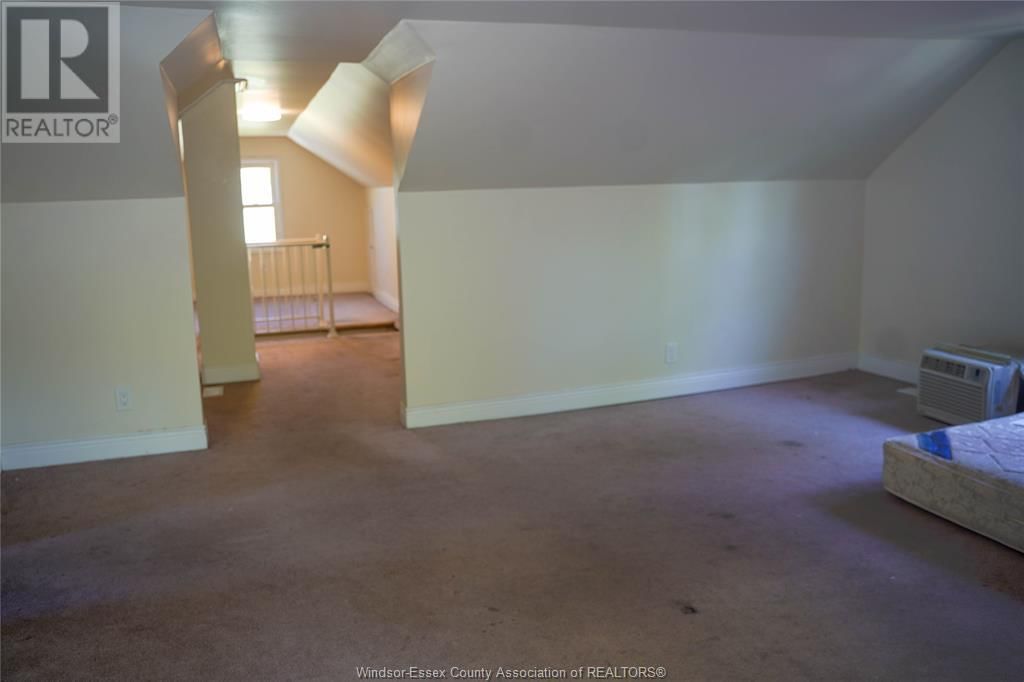 1070 CAMPBELL Image 21
