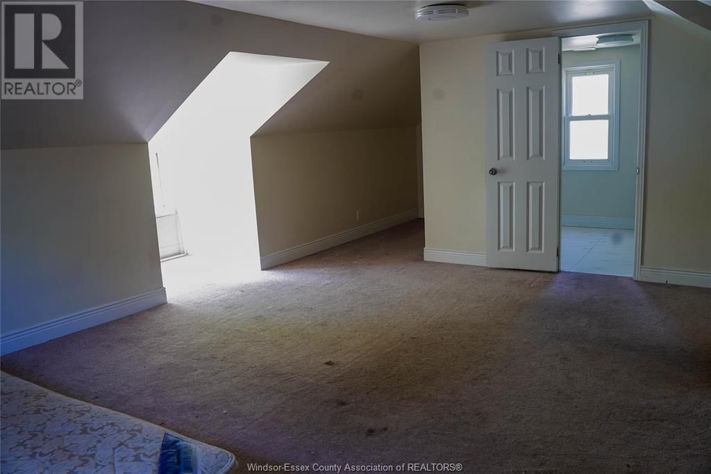 1070 CAMPBELL Image 22