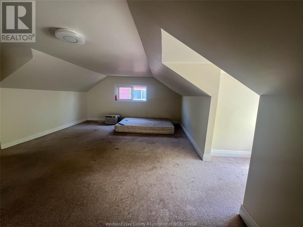 1070 CAMPBELL Image 23
