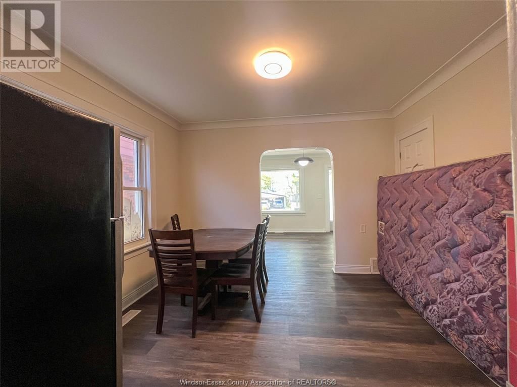 1070 CAMPBELL Image 7
