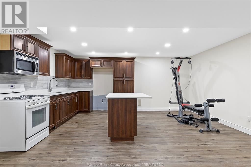 2653 PRESTON Image 29