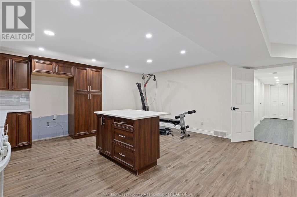 2653 PRESTON Image 33
