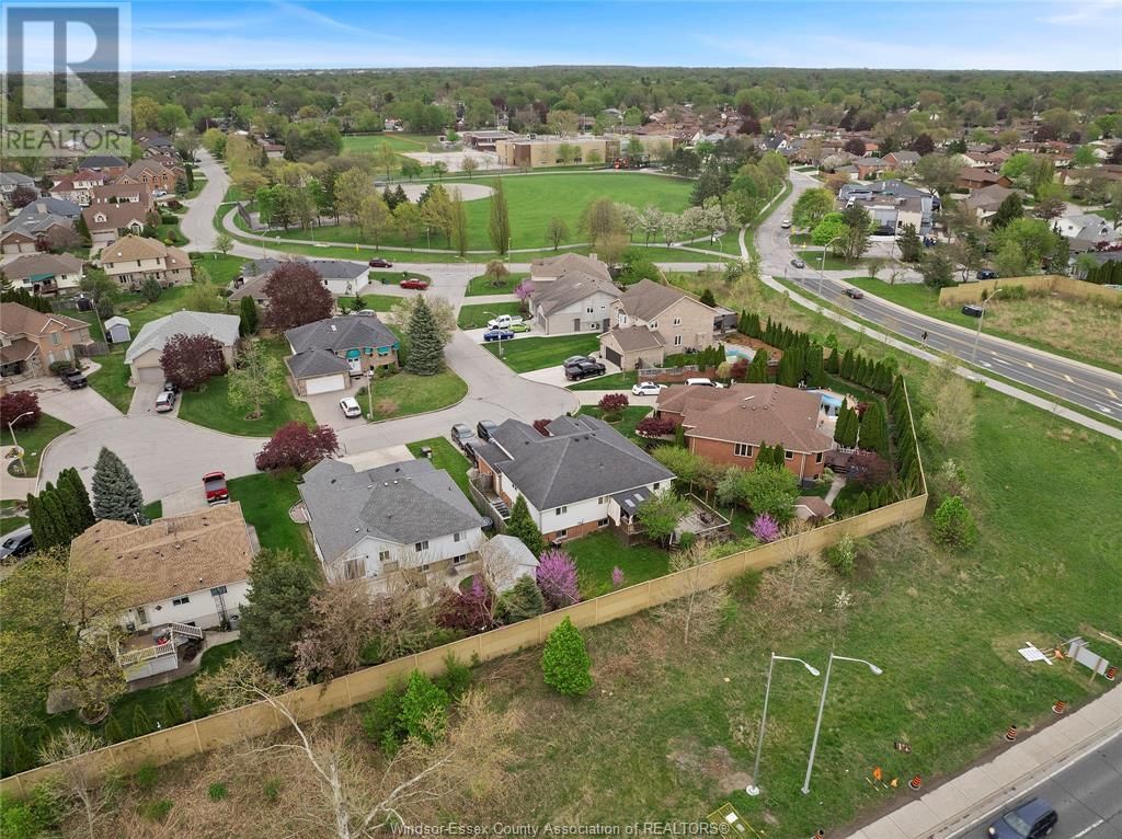 2653 PRESTON Image 40
