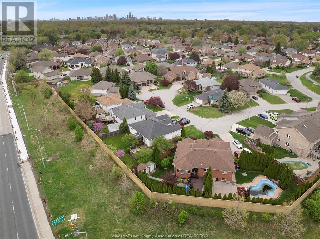2653 PRESTON Image 41