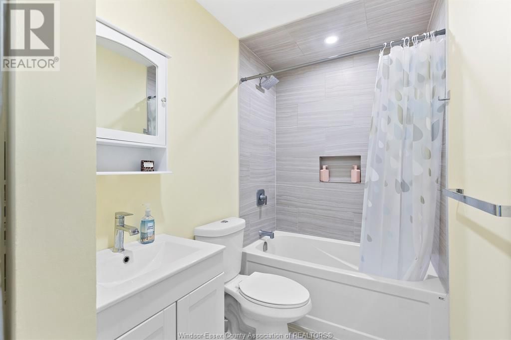 181 LAKEWOOD DRIVE Image 23