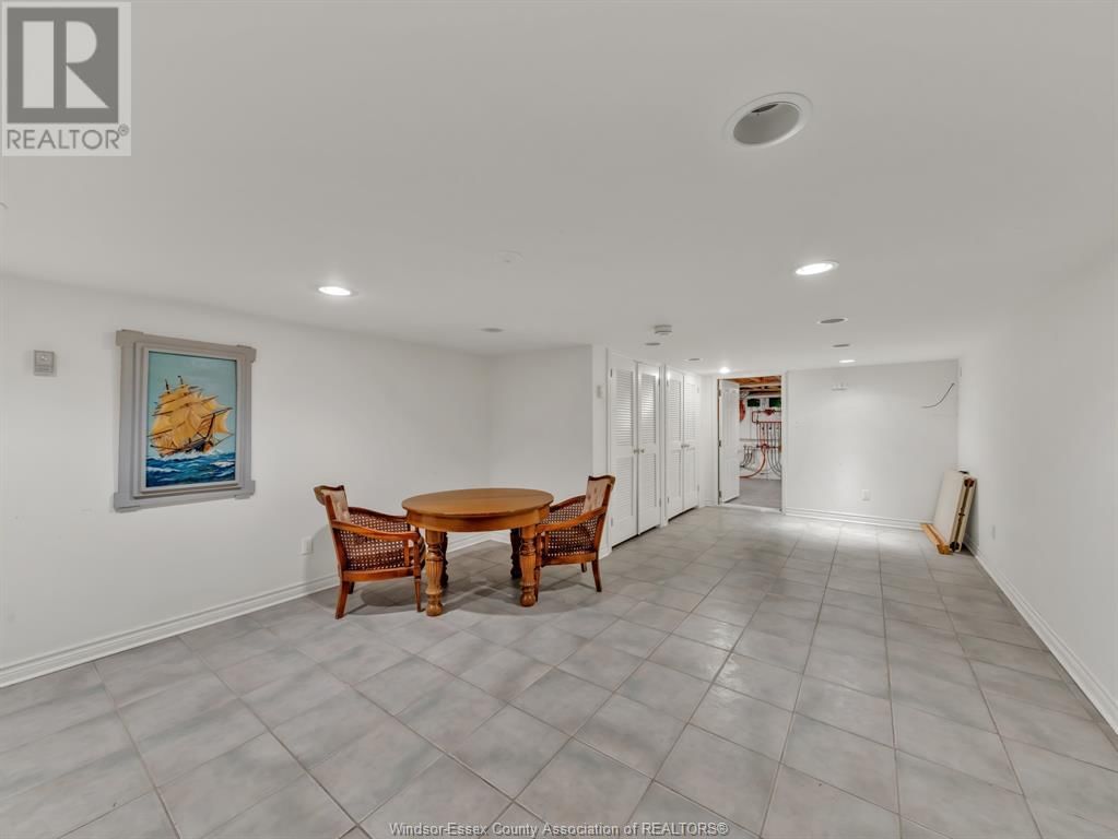 1702 CAILLE AVENUE Image 37