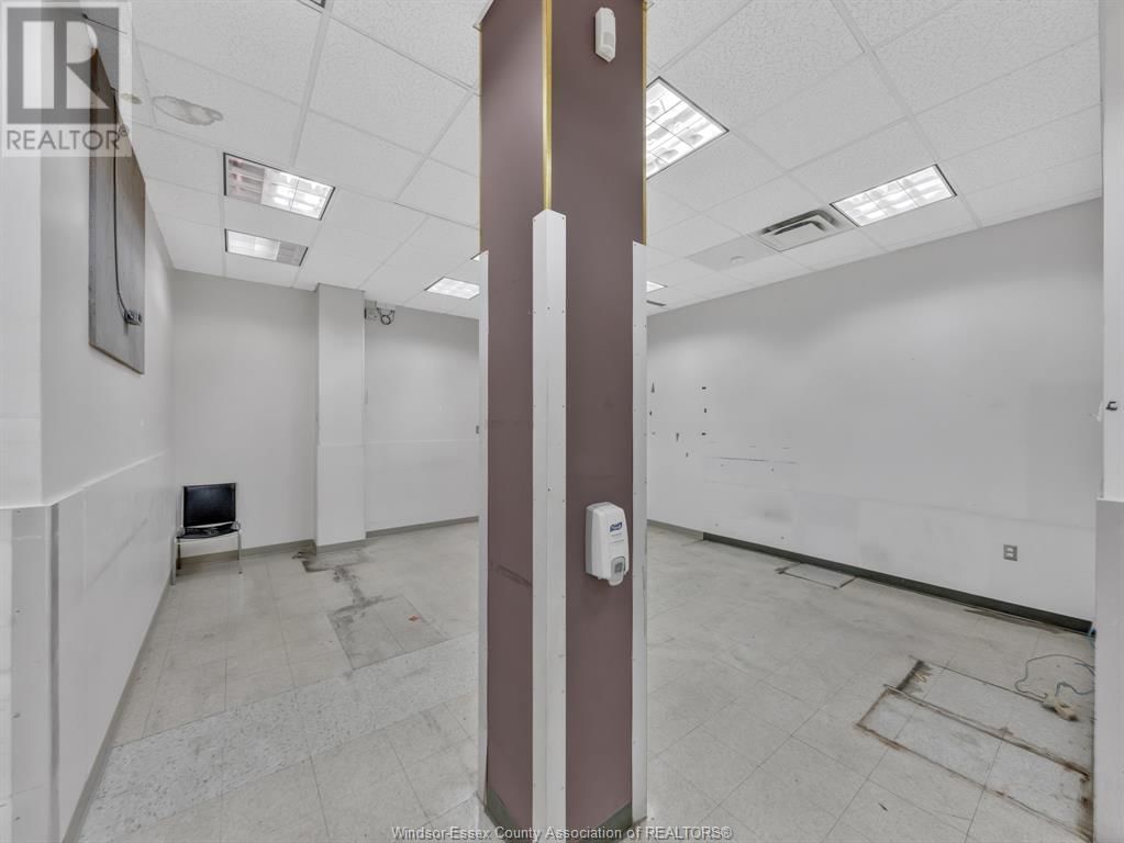 401 OUELLETTE AVENUE Image 17