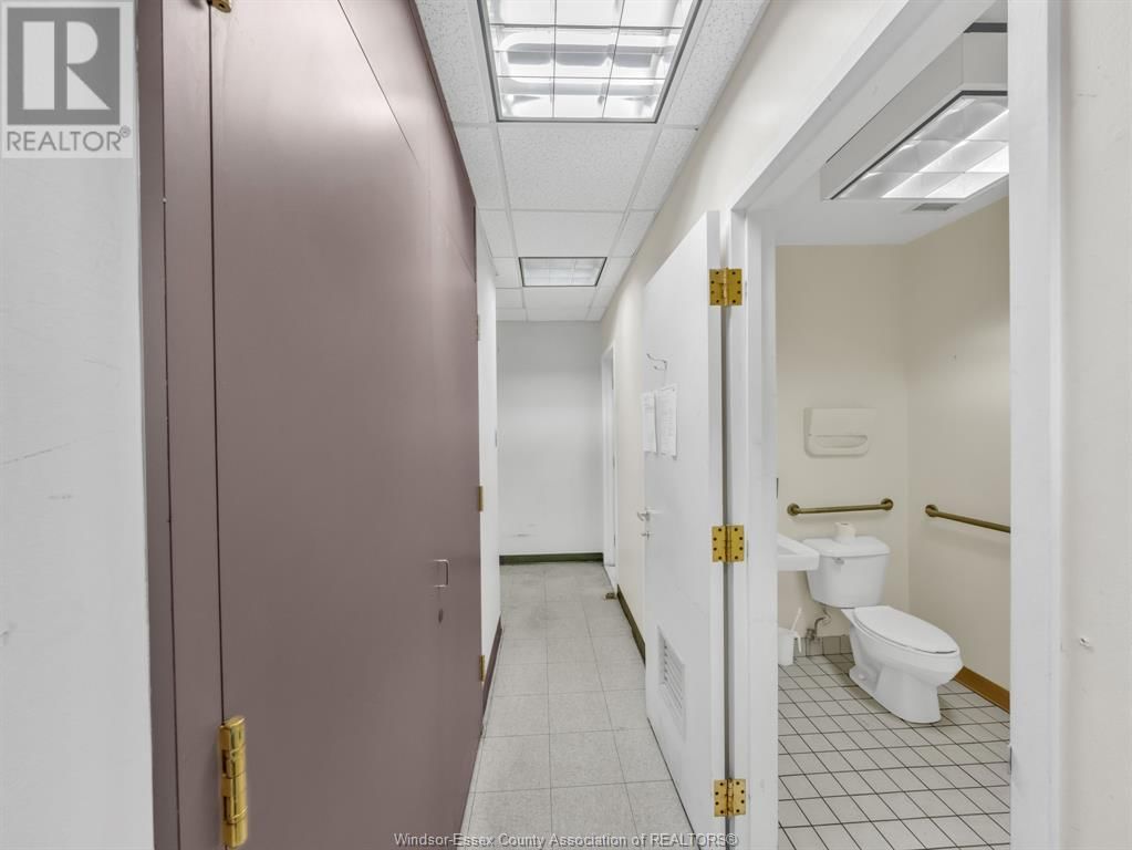 401 OUELLETTE AVENUE Image 20