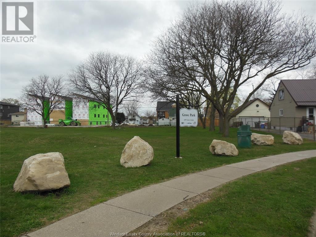 2287 GROVE Image 19