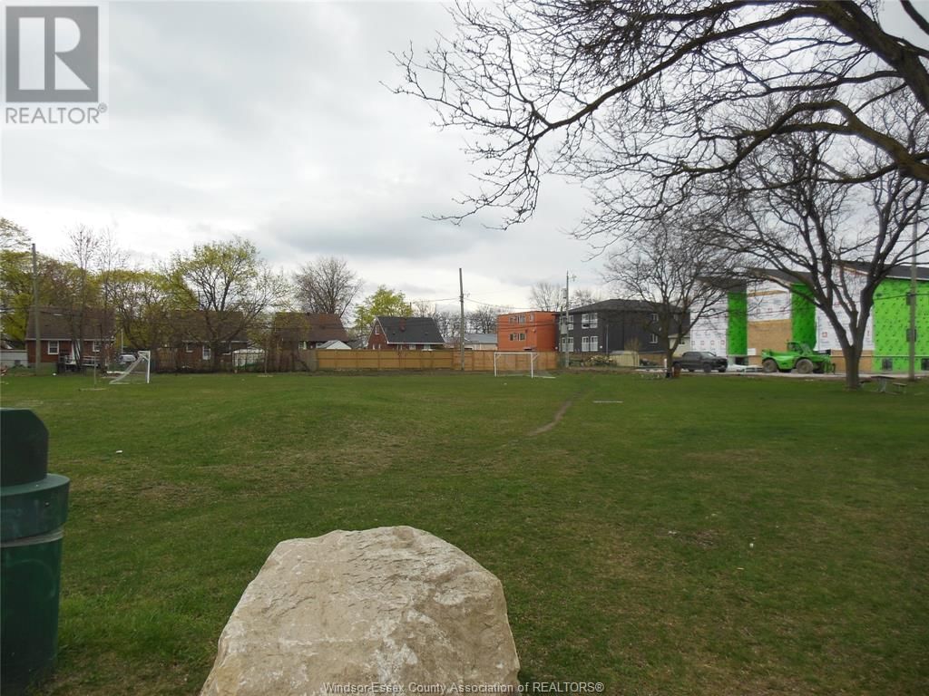 2287 GROVE Image 21
