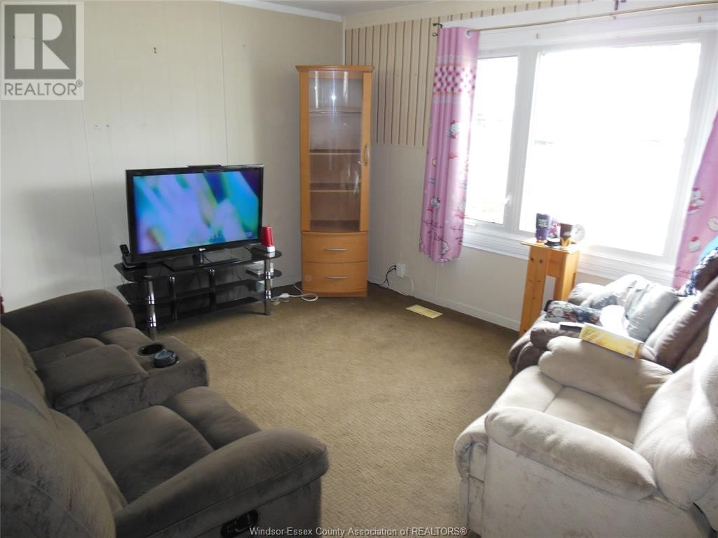 2287 GROVE Image 4