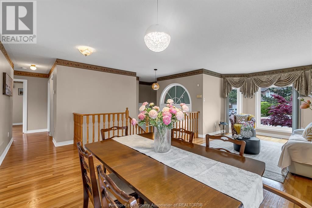 232 EVELEIGH CRESCENT Image 10