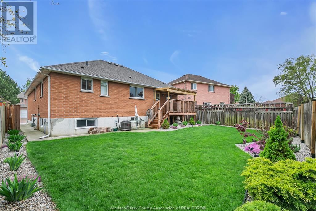 232 EVELEIGH CRESCENT Image 31