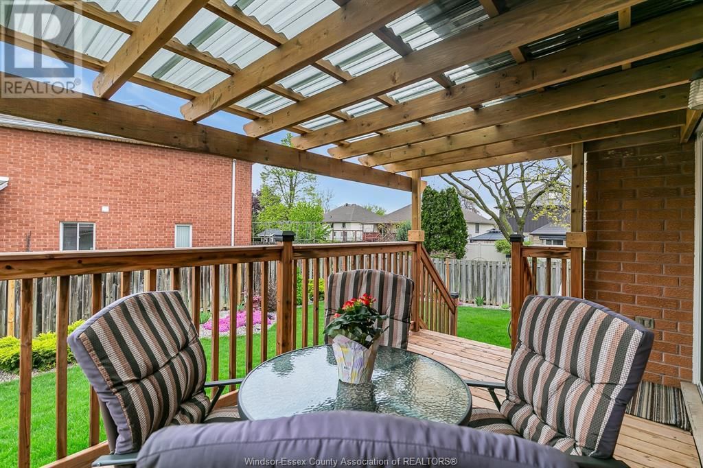 232 EVELEIGH CRESCENT Image 33
