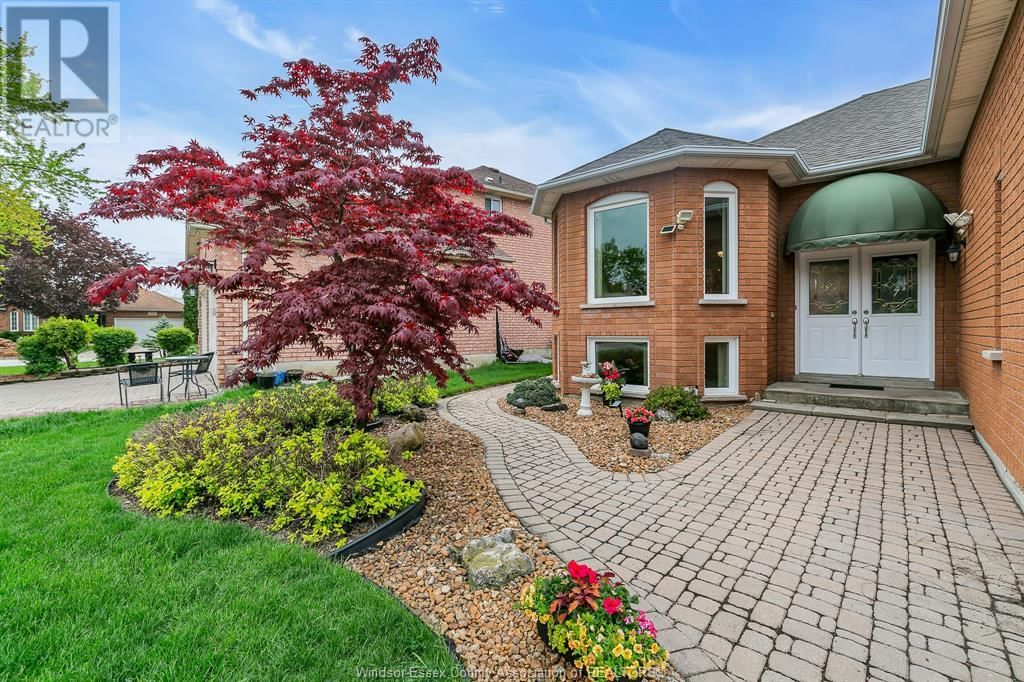 232 EVELEIGH CRESCENT Image 4