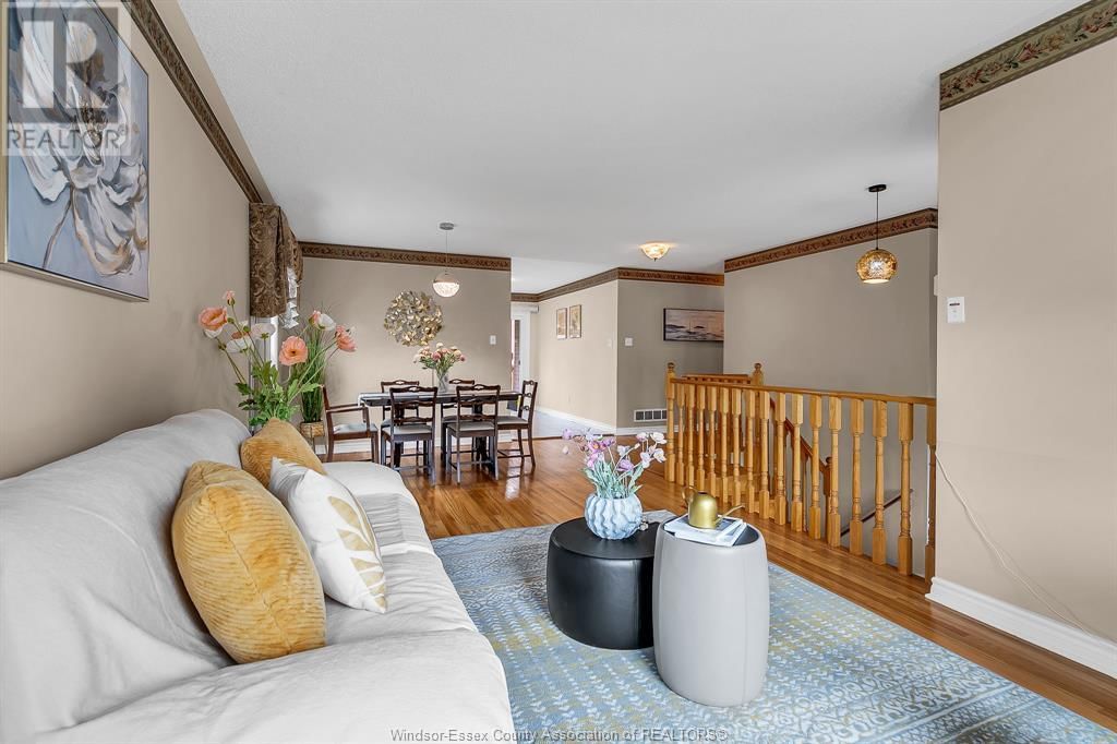 232 EVELEIGH CRESCENT Image 8