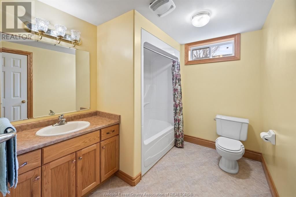 393 LENORE Image 12