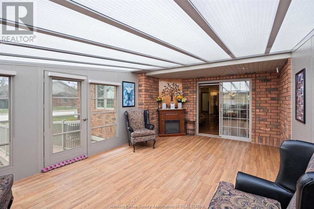 393 LENORE Image 6