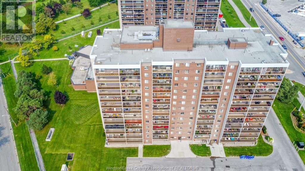 1322 - 9099 RIVERSIDE DRIVE EAST Image 3