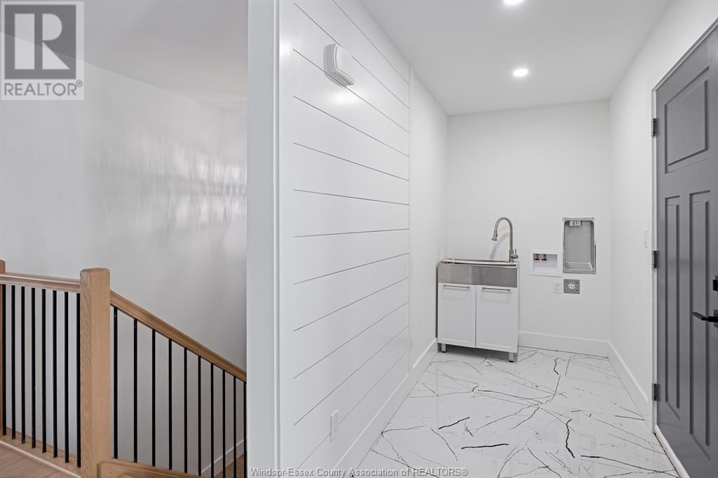 70 MEDORA AVENUE EAST Image 33