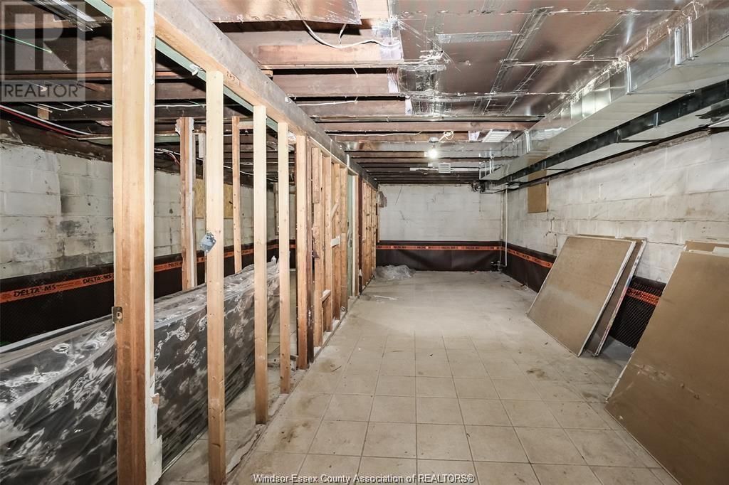 588 CARON AVENUE Image 10