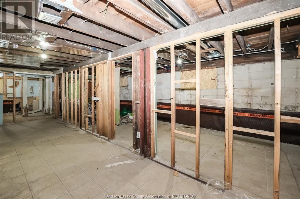 588 CARON AVENUE Image 11