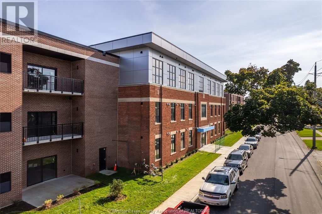 305 - 1370 ARGYLE Image 6