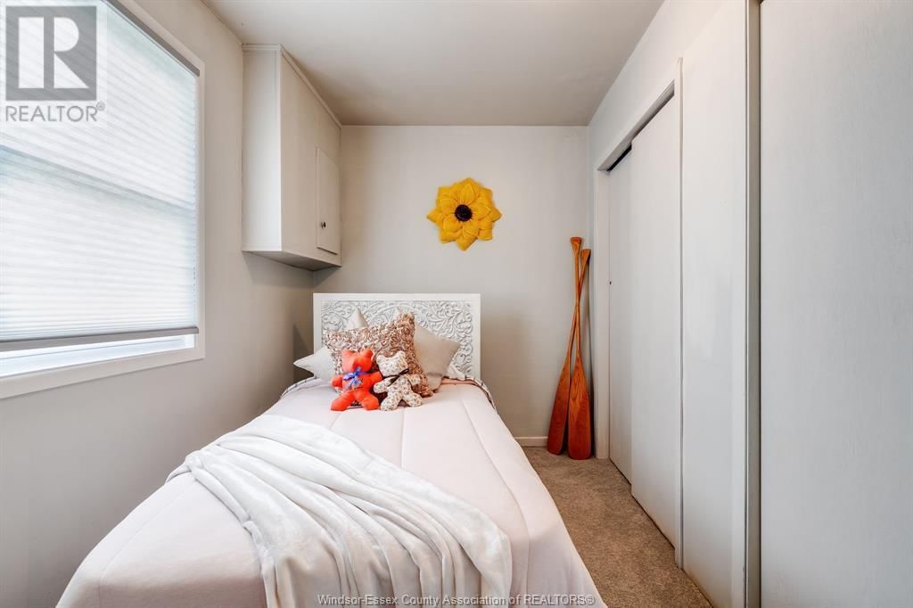 360 ROBSON ROAD Image 22