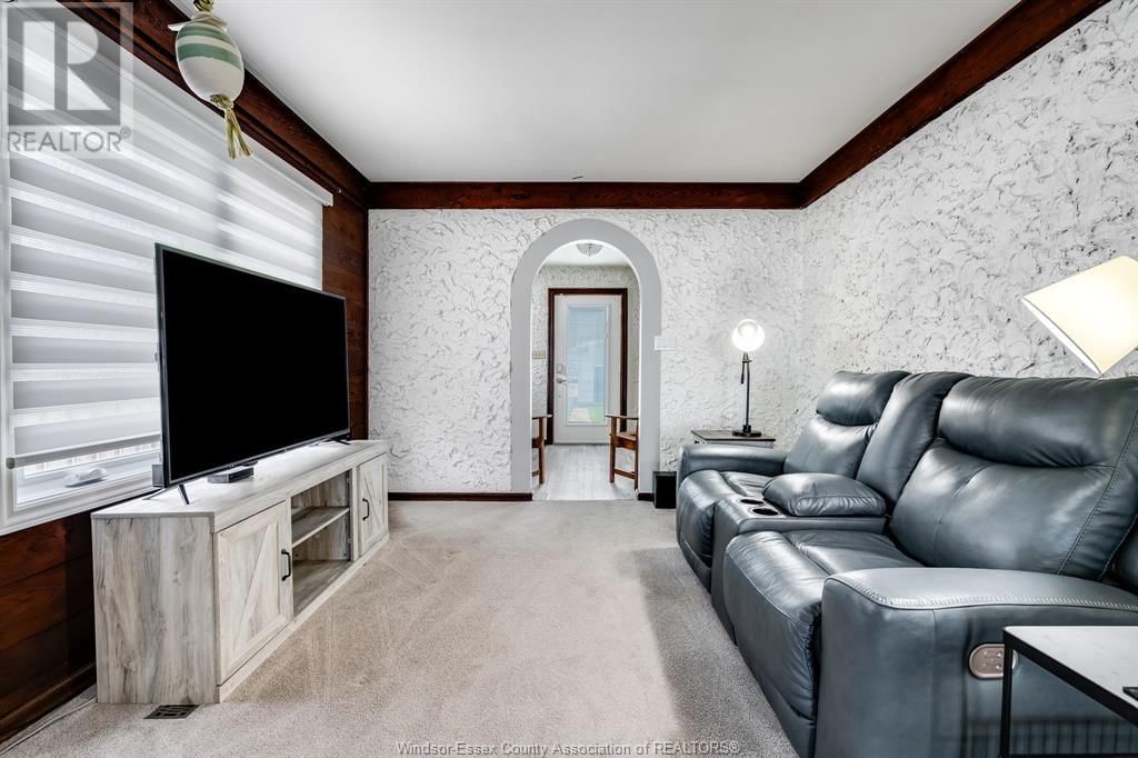 360 ROBSON ROAD Image 7