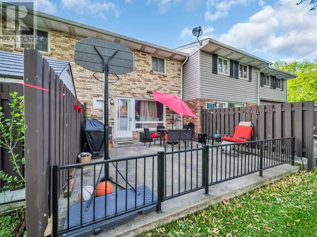 35 - 2870 MEADOWBROOK LANE Image 35