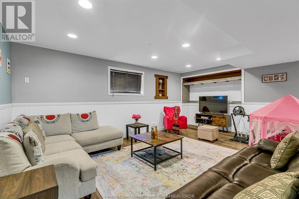 200 RIVERVIEW AVENUE Image 28