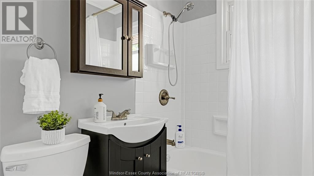 1215 DOT AVENUE Image 15