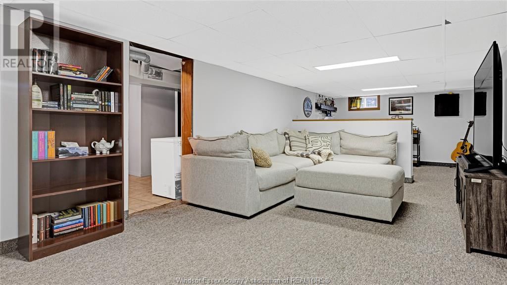 1215 DOT AVENUE Image 16