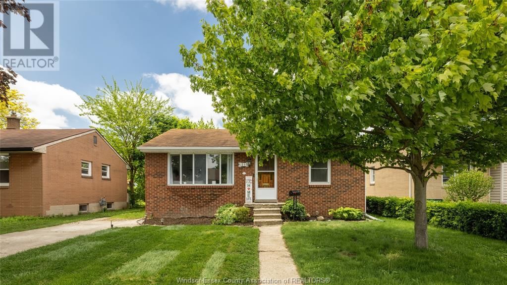 1215 DOT AVENUE Image 2