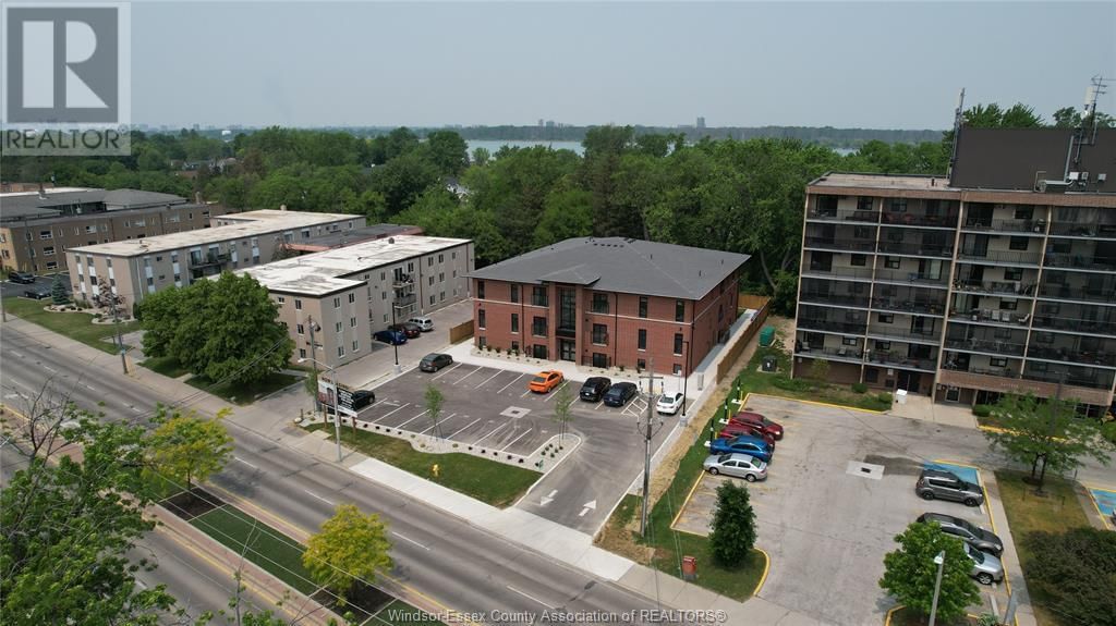 301 - 6550 WYANDOTTE STREET EAST Image 22