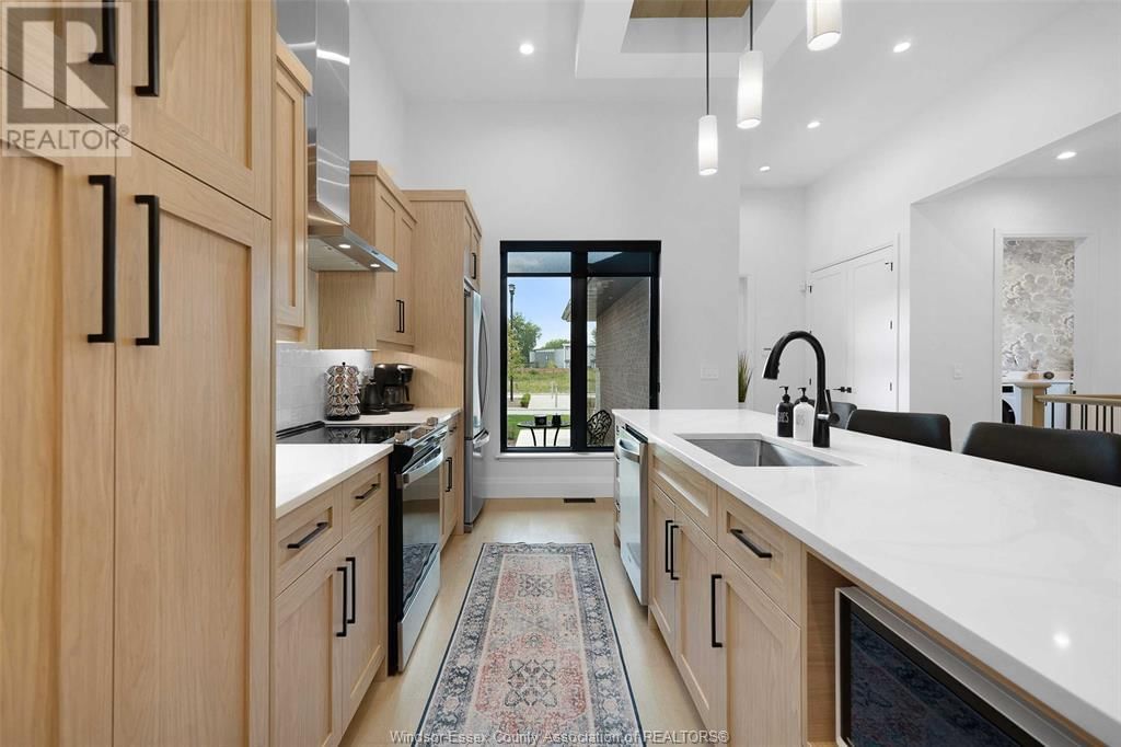 572 LILY MAC BOULEVARD Image 14