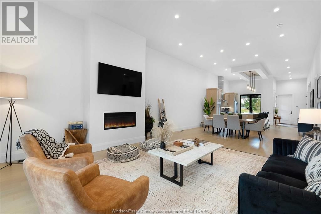 572 LILY MAC BOULEVARD Image 22