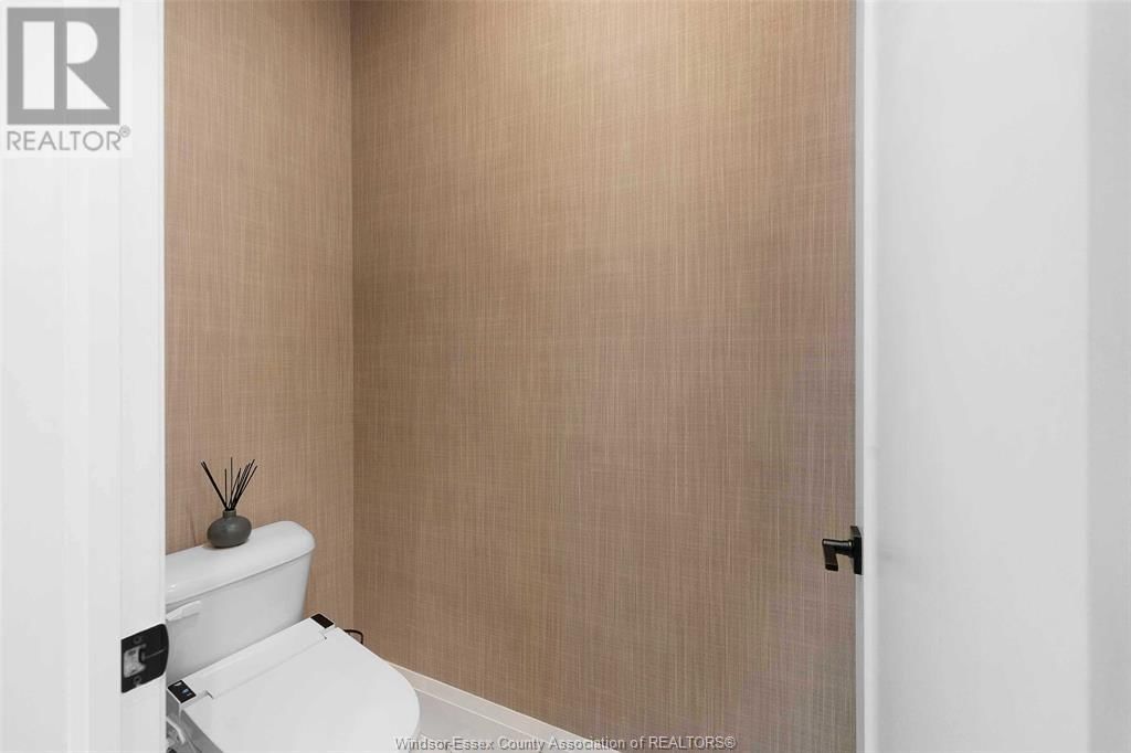 572 LILY MAC BOULEVARD Image 28