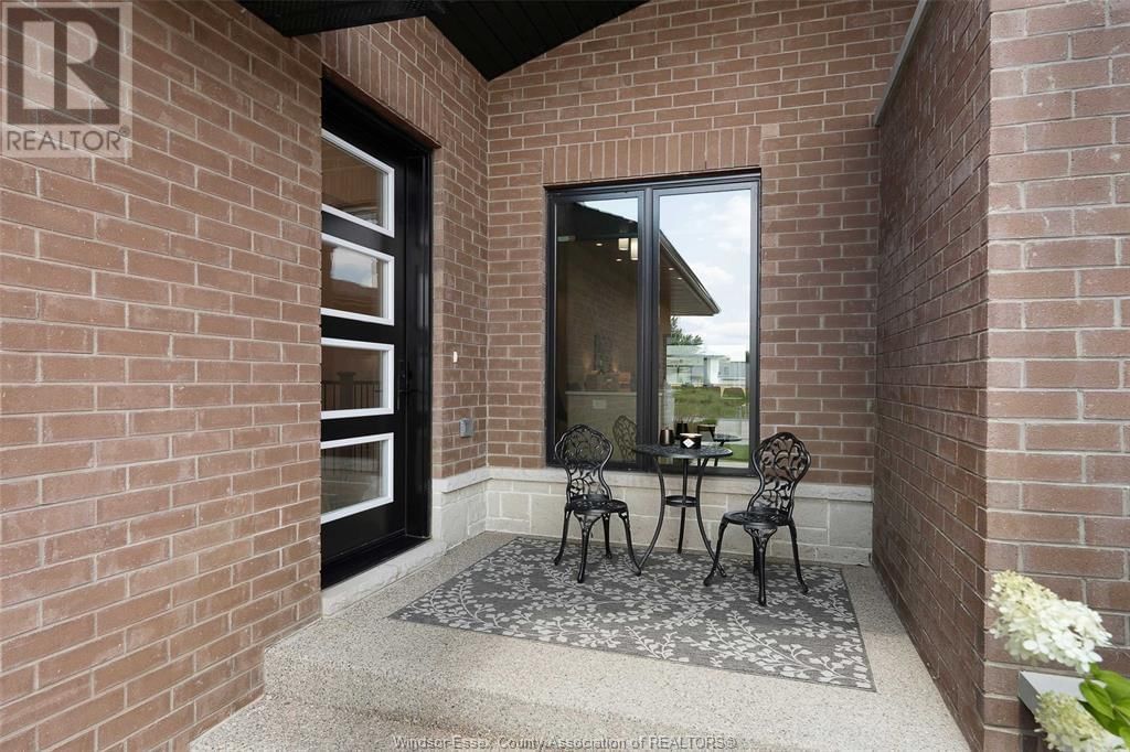 572 LILY MAC BOULEVARD Image 3