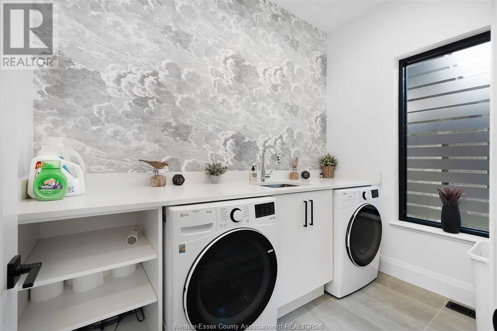 572 LILY MAC BOULEVARD Image 34