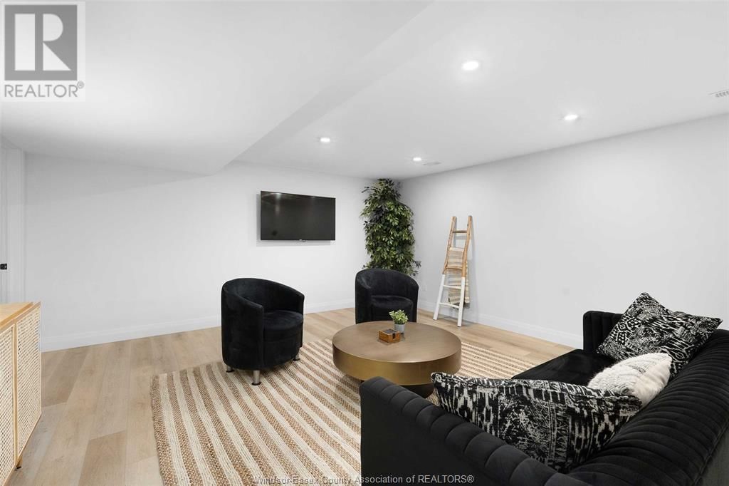 572 LILY MAC BOULEVARD Image 40