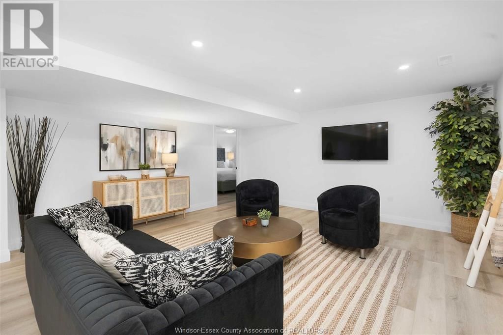 572 LILY MAC BOULEVARD Image 41