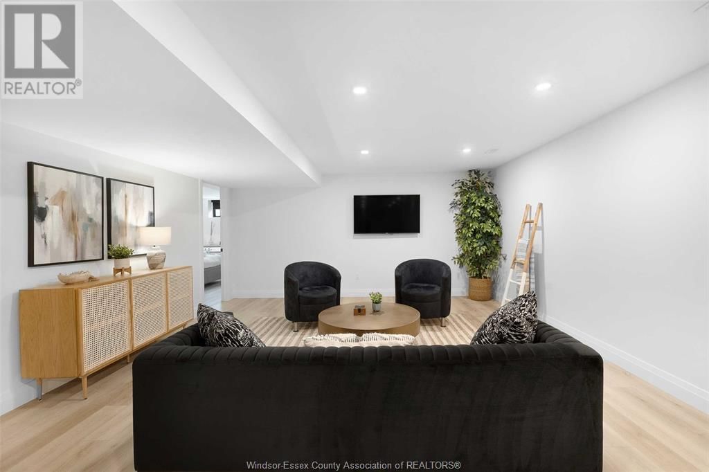 572 LILY MAC BOULEVARD Image 43