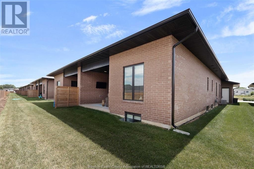 572 LILY MAC BOULEVARD Image 5