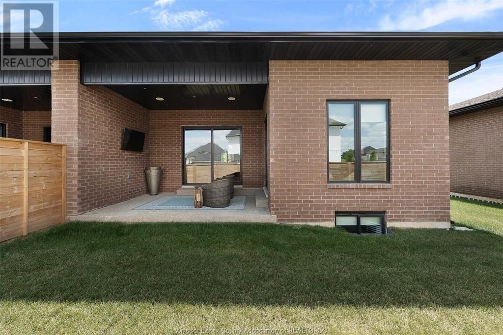 572 LILY MAC BOULEVARD Image 6