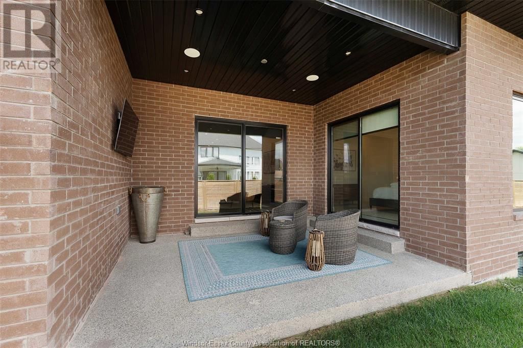 572 LILY MAC BOULEVARD Image 7